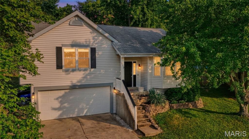 119 Aspencade Circle, St Peters, MO 63376