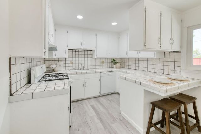 53 N Dewitt Avenue, Clovis, CA 93612