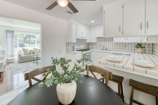 53 N Dewitt Avenue, Clovis, CA 93612