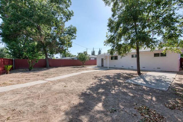 53 N Dewitt Avenue, Clovis, CA 93612