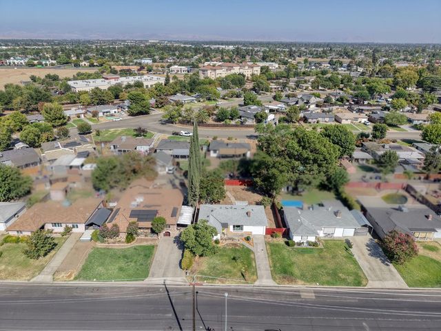 53 N Dewitt Avenue, Clovis, CA 93612