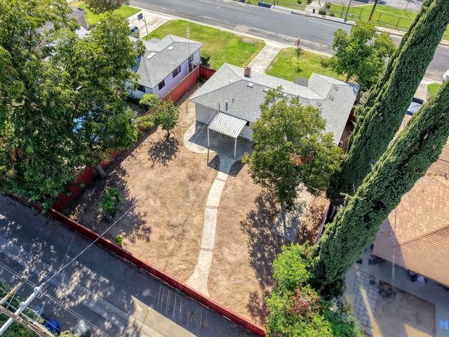 53 N Dewitt Avenue, Clovis, CA 93612