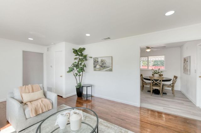 53 N Dewitt Avenue, Clovis, CA 93612