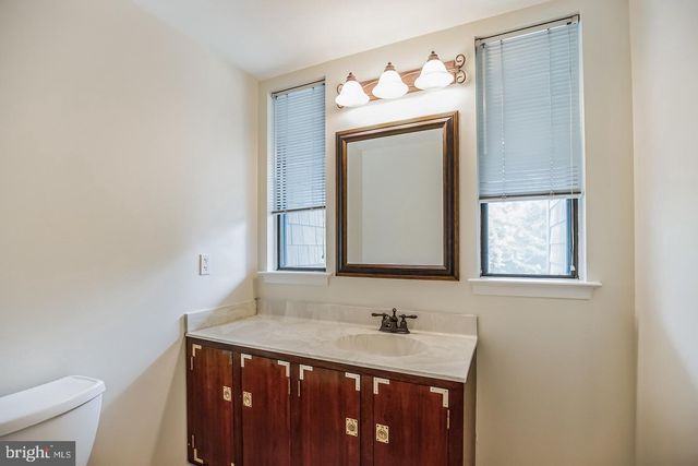 127 KINGS CROFT, Cherry Hill, NJ 08034