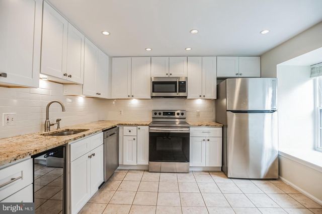 127 KINGS CROFT, Cherry Hill, NJ 08034