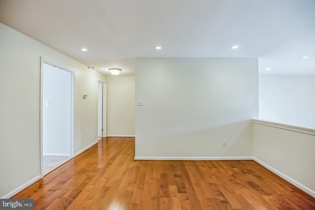 127 KINGS CROFT, Cherry Hill, NJ 08034