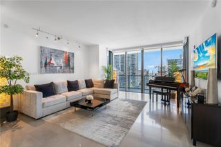 68 SE 6th St 1704, Miami, FL 33131