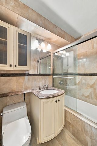 310 E 70th St Apt 1K, New York City, NY 10021