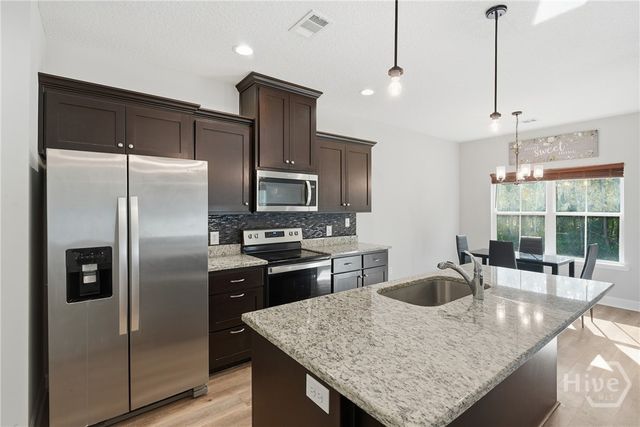 725 Meloney Drive, Hinesville, GA 31313