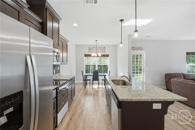 725 Meloney Drive, Hinesville, GA 31313