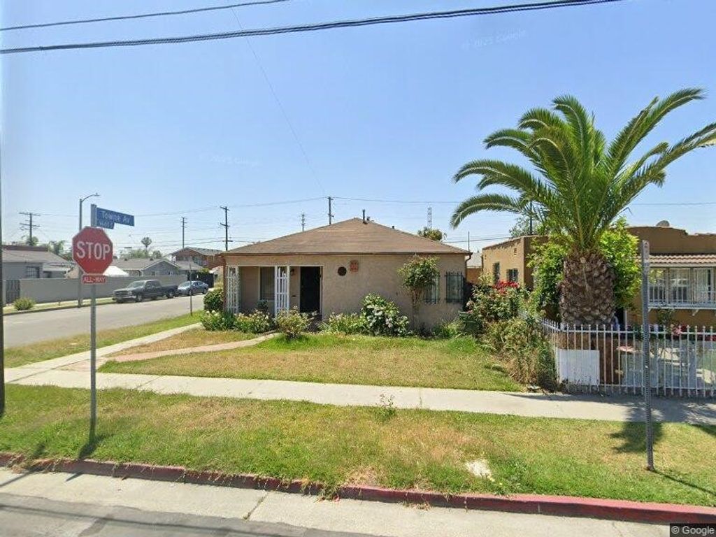 358 E Colden Avenue, Los Angeles, CA 90003