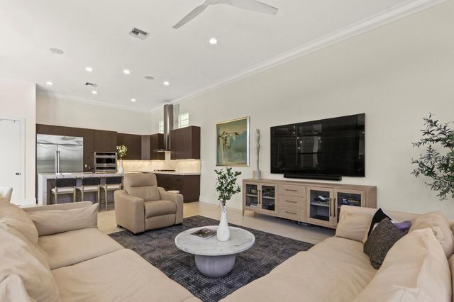 408 Vía Placita, Palm Beach Gardens, FL 33418