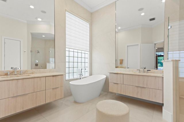 408 Vía Placita, Palm Beach Gardens, FL 33418