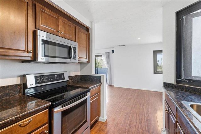2287 Caminito Pasada 101, San Diego, CA 92107