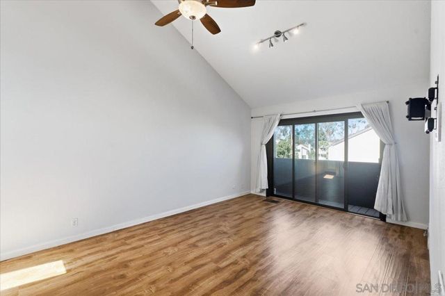 2287 Caminito Pasada 101, San Diego, CA 92107