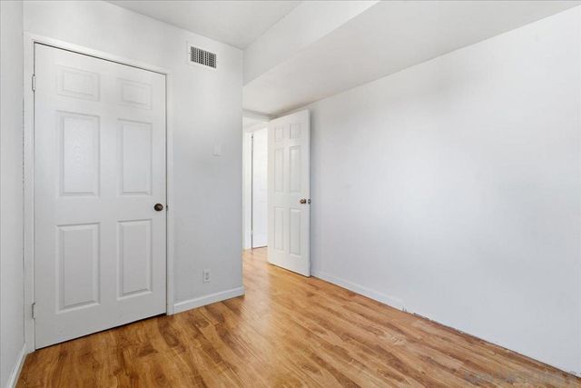 2287 Caminito Pasada 101, San Diego, CA 92107