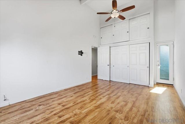 2287 Caminito Pasada 101, San Diego, CA 92107