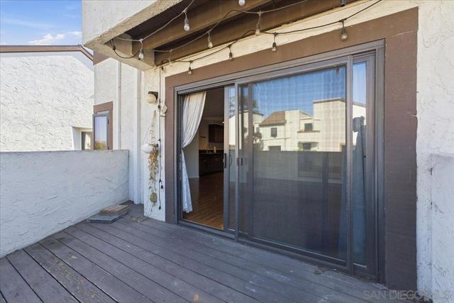 2287 Caminito Pasada 101, San Diego, CA 92107