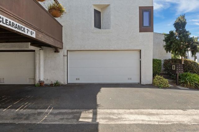 2287 Caminito Pasada 101, San Diego, CA 92107