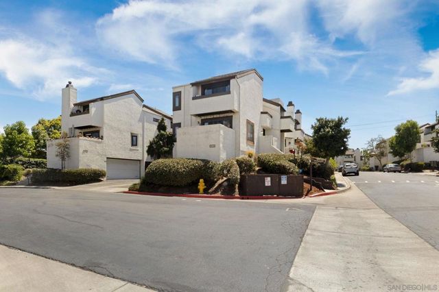 2287 Caminito Pasada 101, San Diego, CA 92107