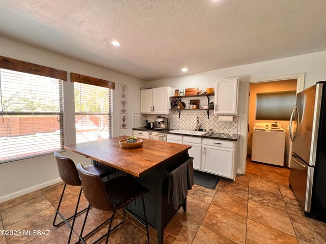 1291 Tee Up Way, Oro Valley, AZ 85737