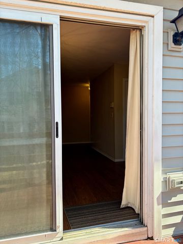 146 Carriage Path South 146, Milford, CT 06460