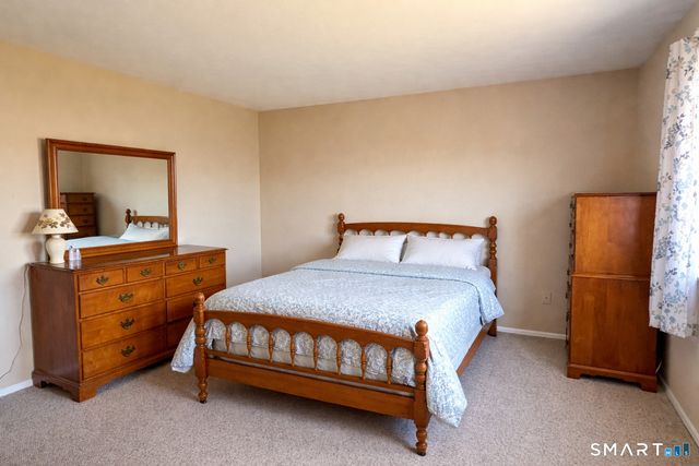 146 Carriage Path South 146, Milford, CT 06460