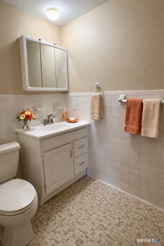 146 Carriage Path South 146, Milford, CT 06460