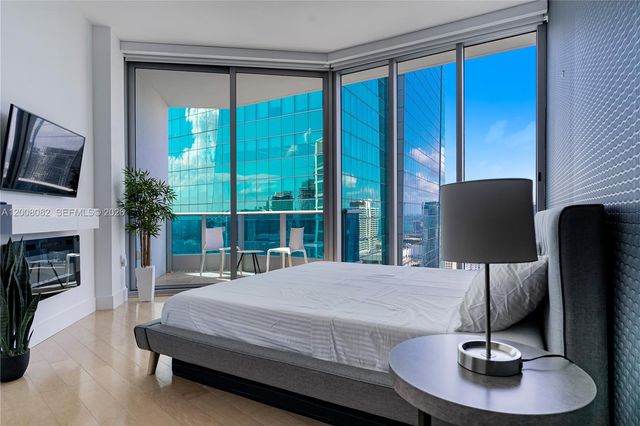 200 Biscayne Boulevard Way 5001, Miami, FL 33131