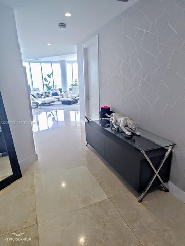 200 Biscayne Boulevard Way 5001, Miami, FL 33131