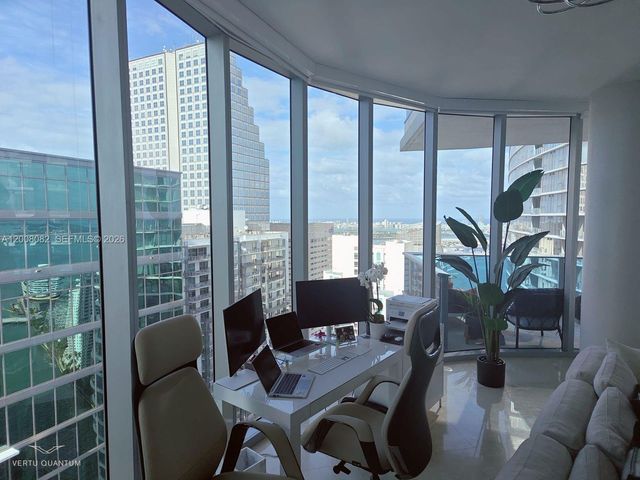 200 Biscayne Boulevard Way 5001, Miami, FL 33131