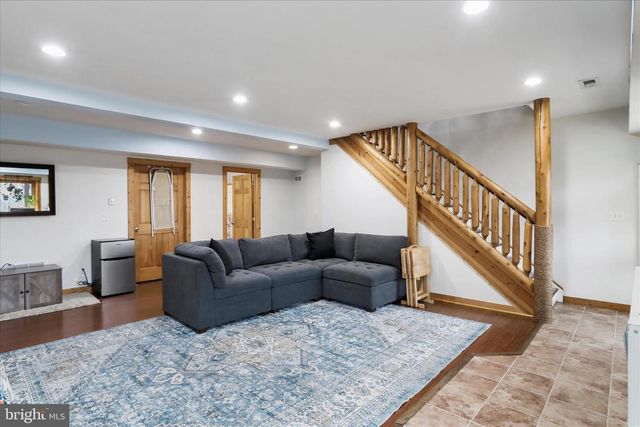 1400 CORE RD, Romney, WV 26757