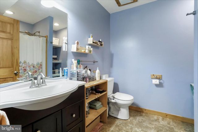 1400 CORE RD, Romney, WV 26757