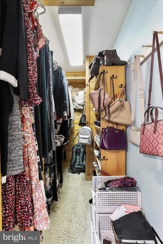 1400 CORE RD, Romney, WV 26757