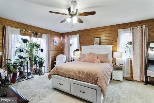 1400 CORE RD, Romney, WV 26757