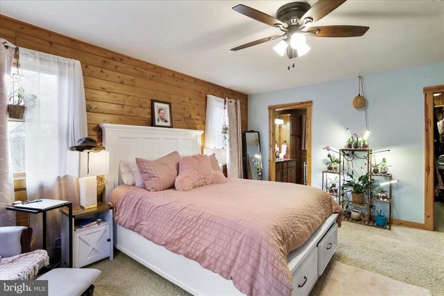 1400 CORE RD, Romney, WV 26757