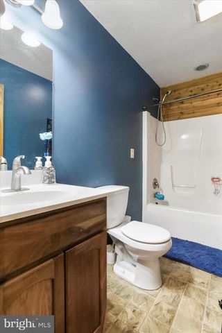 1400 CORE RD, Romney, WV 26757