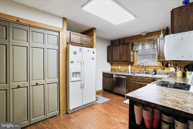 1400 CORE RD, Romney, WV 26757