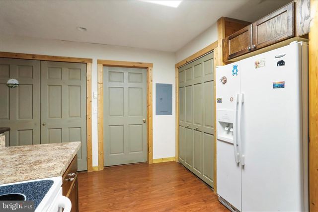 1400 CORE RD, Romney, WV 26757