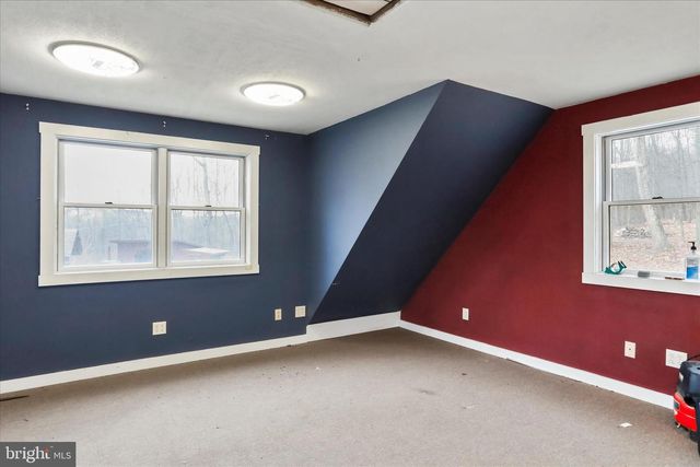 1400 CORE RD, Romney, WV 26757