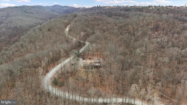 1400 CORE RD, Romney, WV 26757