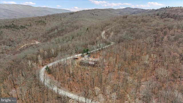 1400 CORE RD, Romney, WV 26757