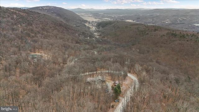 1400 CORE RD, Romney, WV 26757