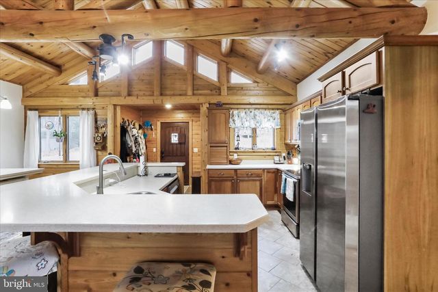 1400 CORE RD, Romney, WV 26757