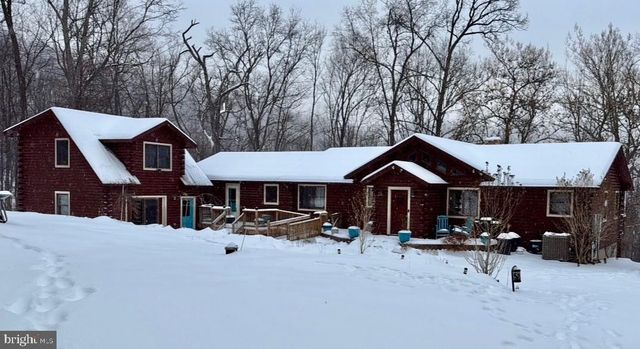 1400 CORE RD, Romney, WV 26757