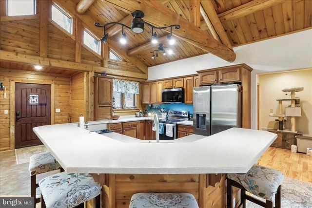 1400 CORE RD, Romney, WV 26757