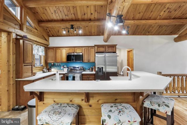 1400 CORE RD, Romney, WV 26757