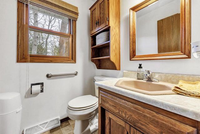305 WINDWARD ROAD, Green Bay, WI 54302