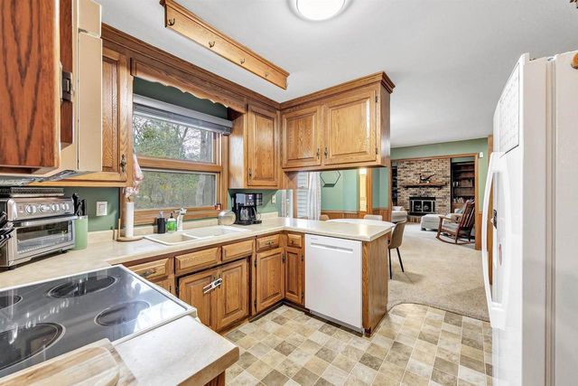 305 WINDWARD ROAD, Green Bay, WI 54302