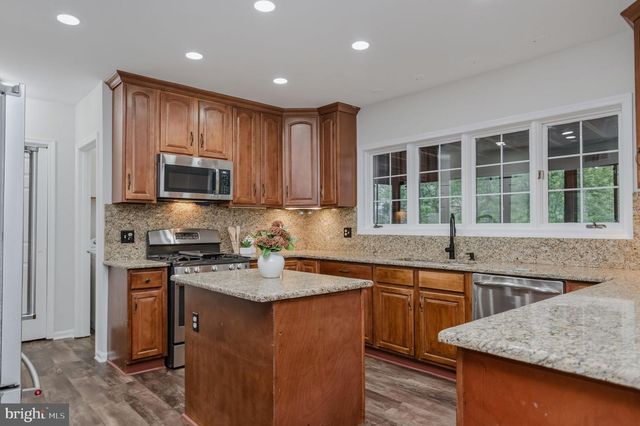 1278 MASON MILL CT, Herndon, VA 20170